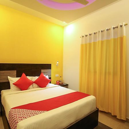 Oyo 10152 Rail View Residency Hotell Alappuzha Eksteriør bilde
