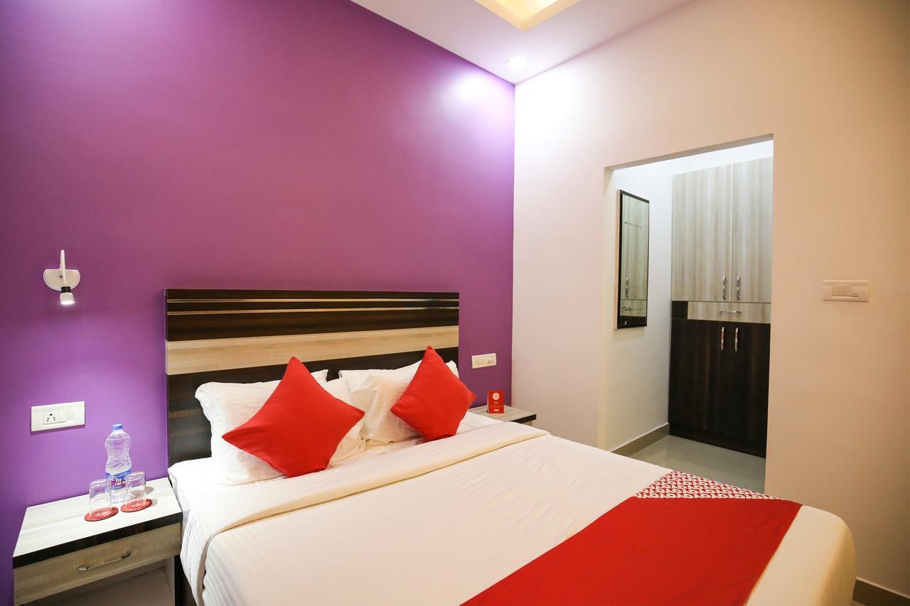 Oyo 10152 Rail View Residency Hotell Alappuzha Eksteriør bilde