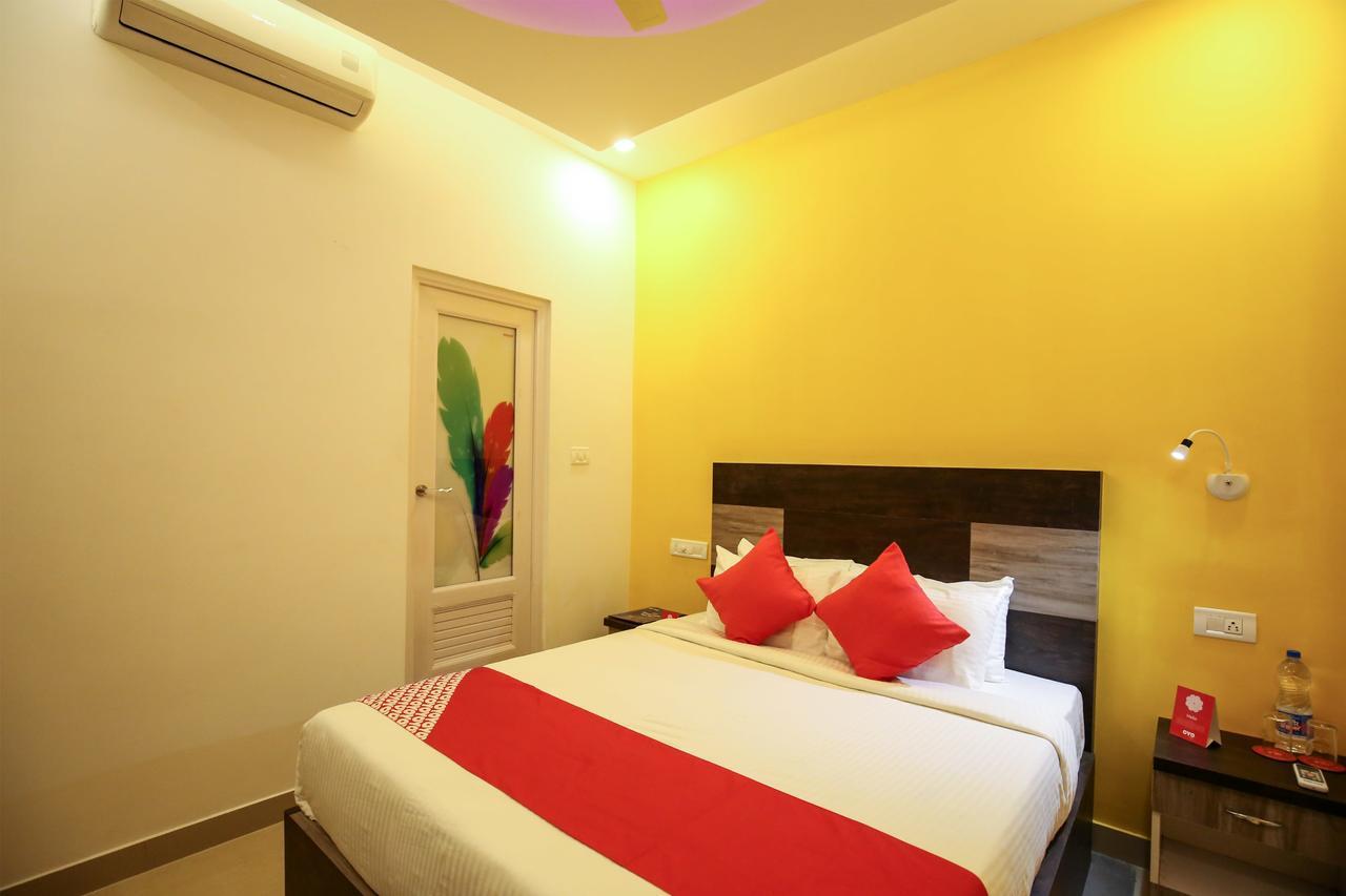 Oyo 10152 Rail View Residency Hotell Alappuzha Eksteriør bilde
