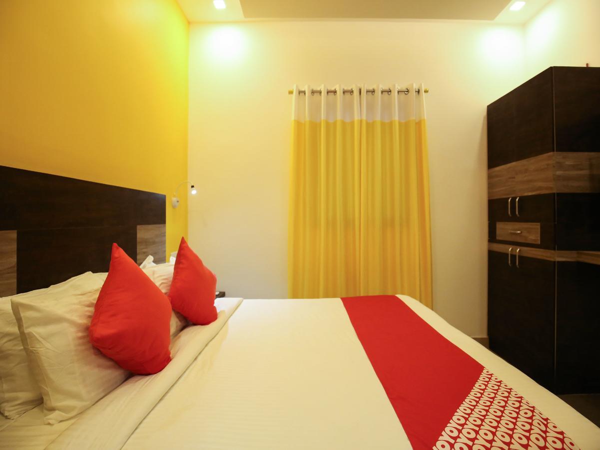 Oyo 10152 Rail View Residency Hotell Alappuzha Eksteriør bilde